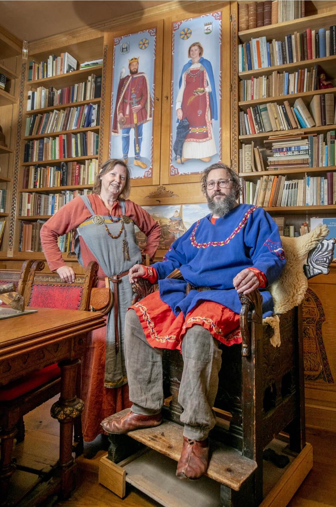 Erik-en-live-op-viking-troon-ion-bibliotheek